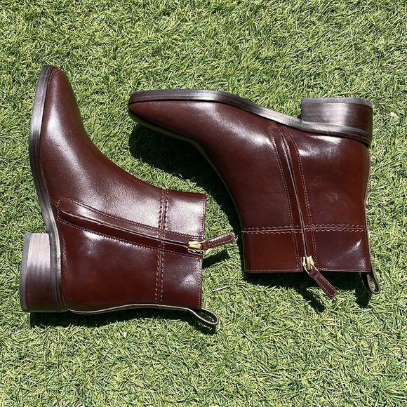 NWT TORY BURCH Logo Leather Boots - Picture 8 of 12